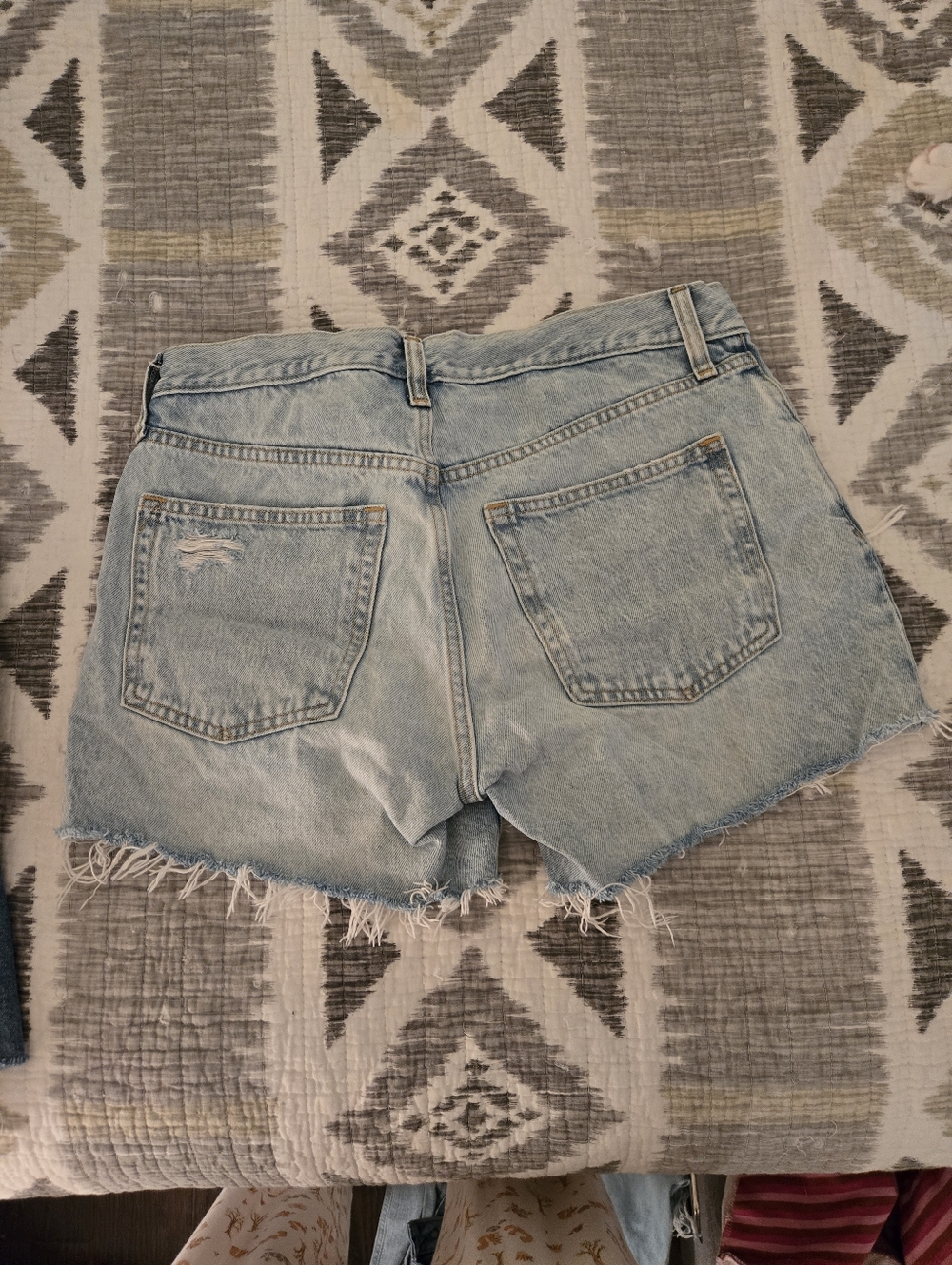 GAP Denim Shorts - Picture 2 of 5
